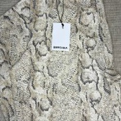 Джинсы BERSHKA с змеиным принтом - фото 9