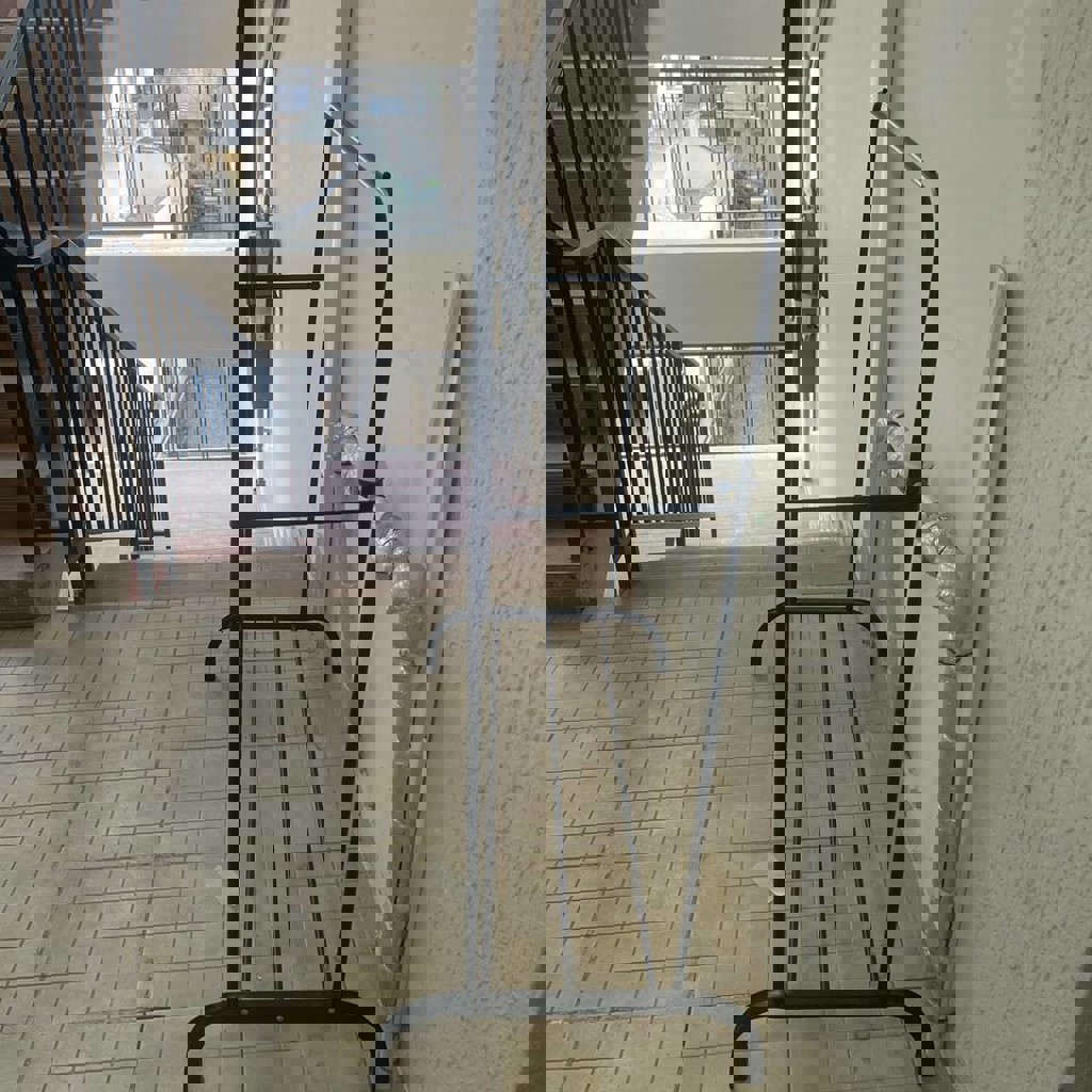 Вещалка металическая