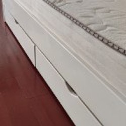 Кровать с ящиками и съемным бортиком - фото 4