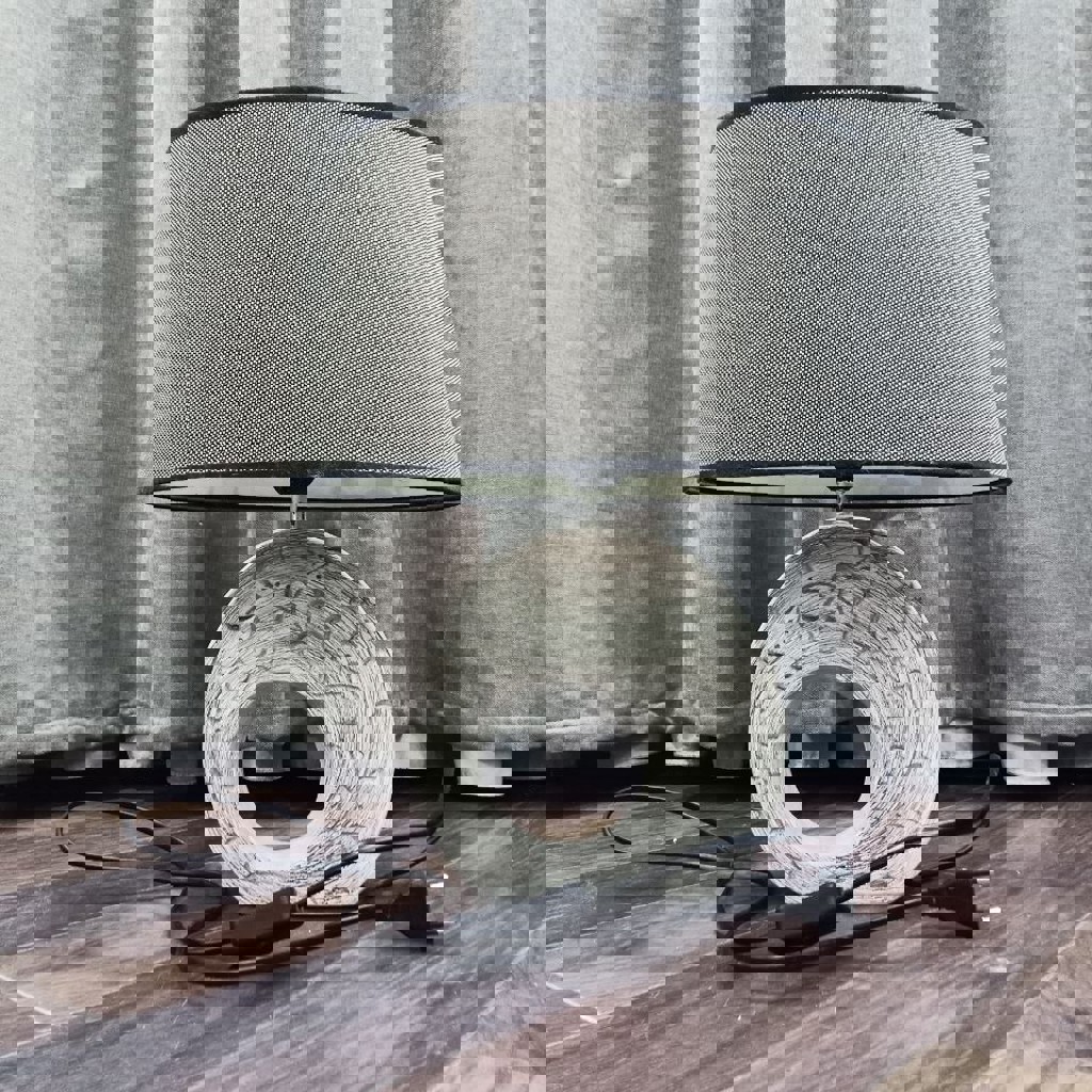 Настольная лампа