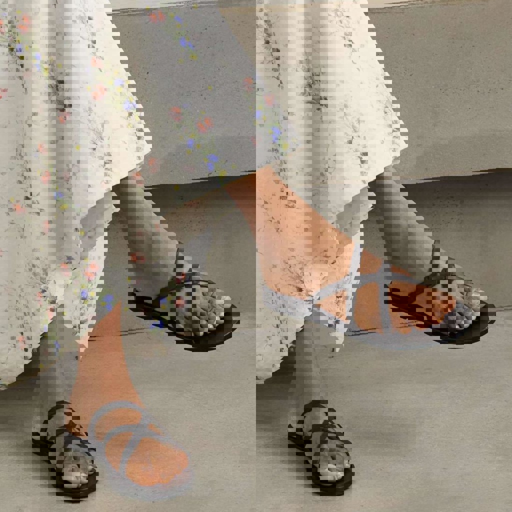 Черный свитер