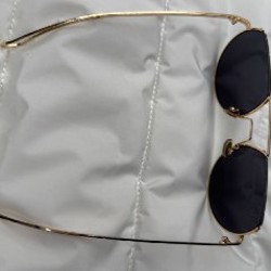 Золотые солнцезащитные очки - фото 2