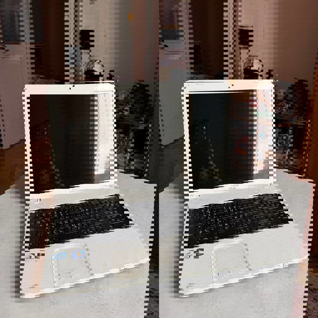 Ноутбук TOSHIBA Satellite C850