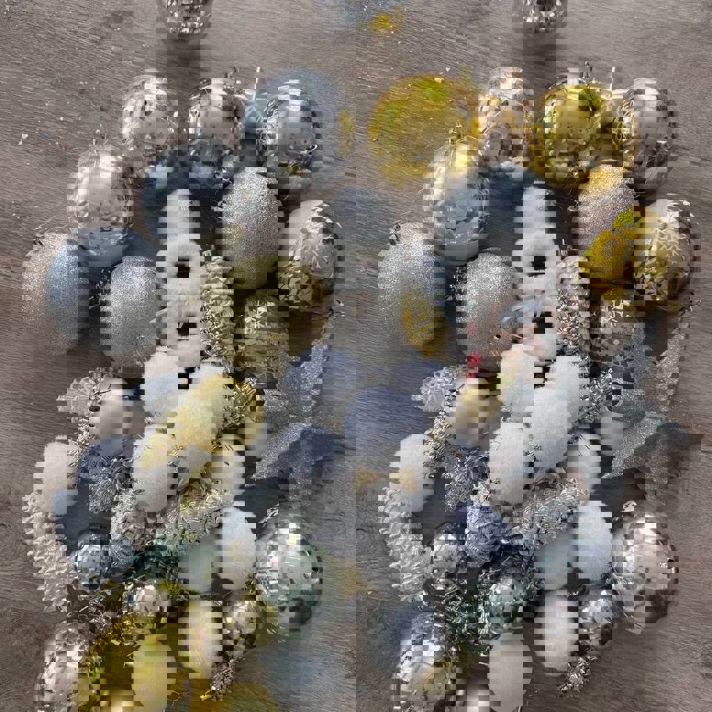 Ель искусственная заснеженная 210 см