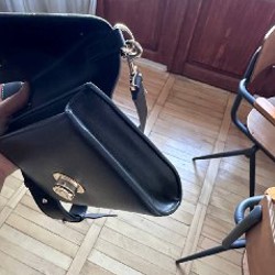 Классическая сумка через плечо - фото 3