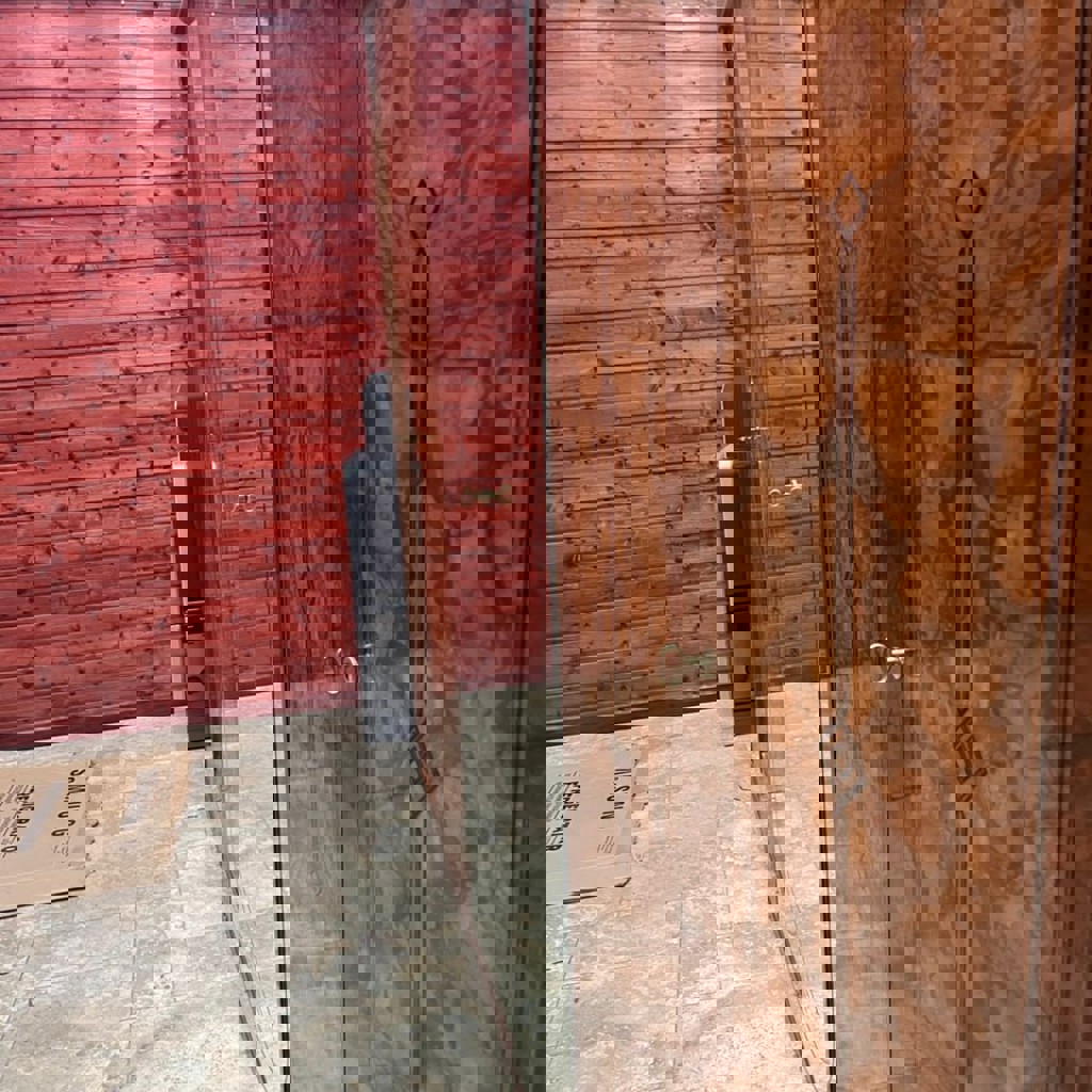 Винтажный 6-дверный шкаф