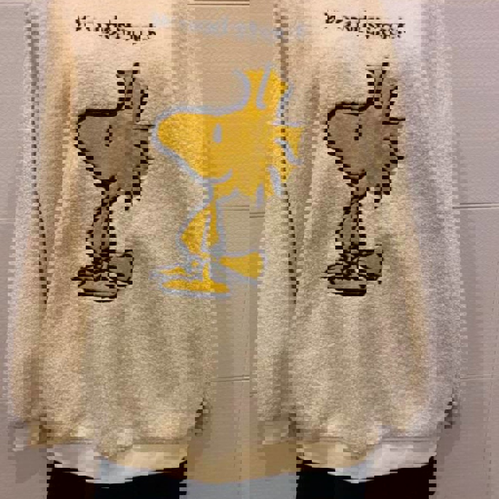 Красная толстовка