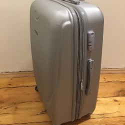 Чемодан - фото 2