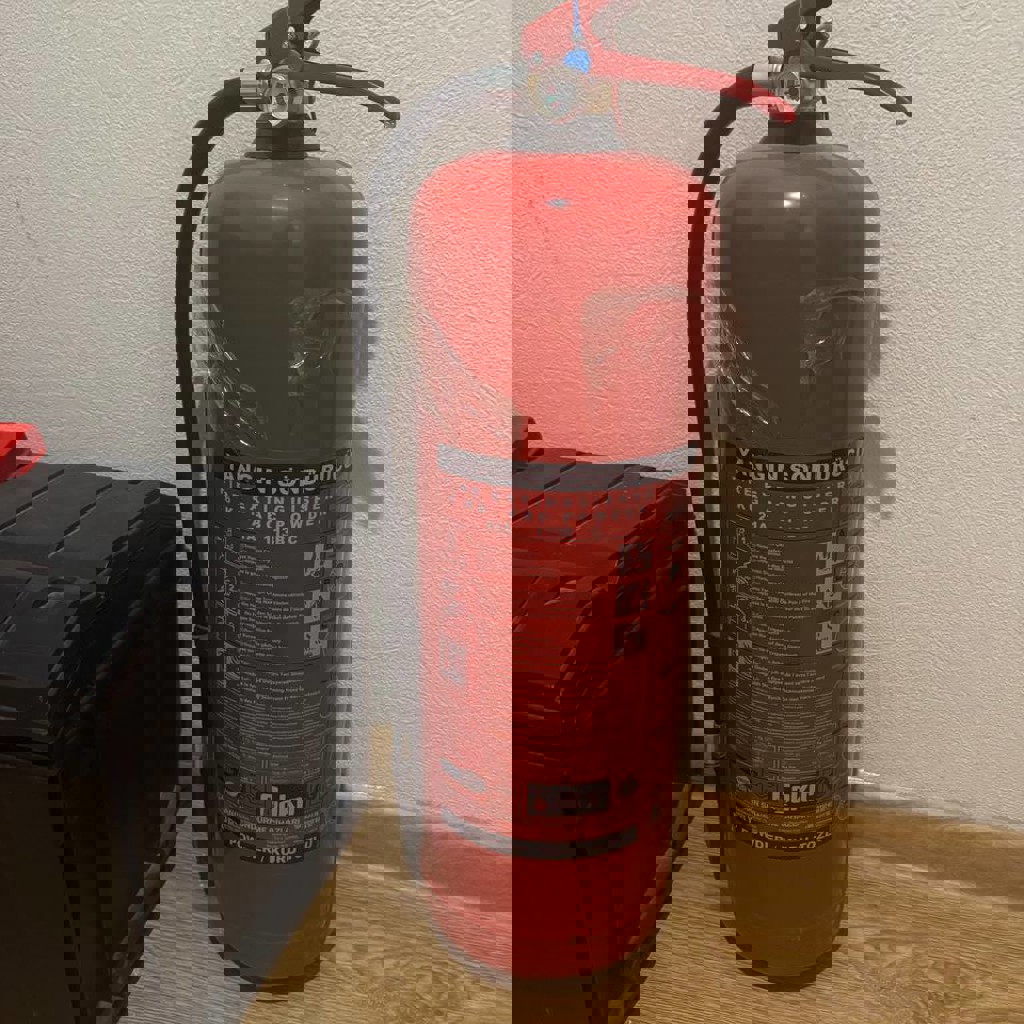 Огнетушитель порошковый