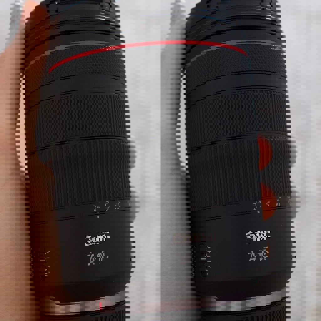 Объектив Canon RF 24-105L IS USM F4