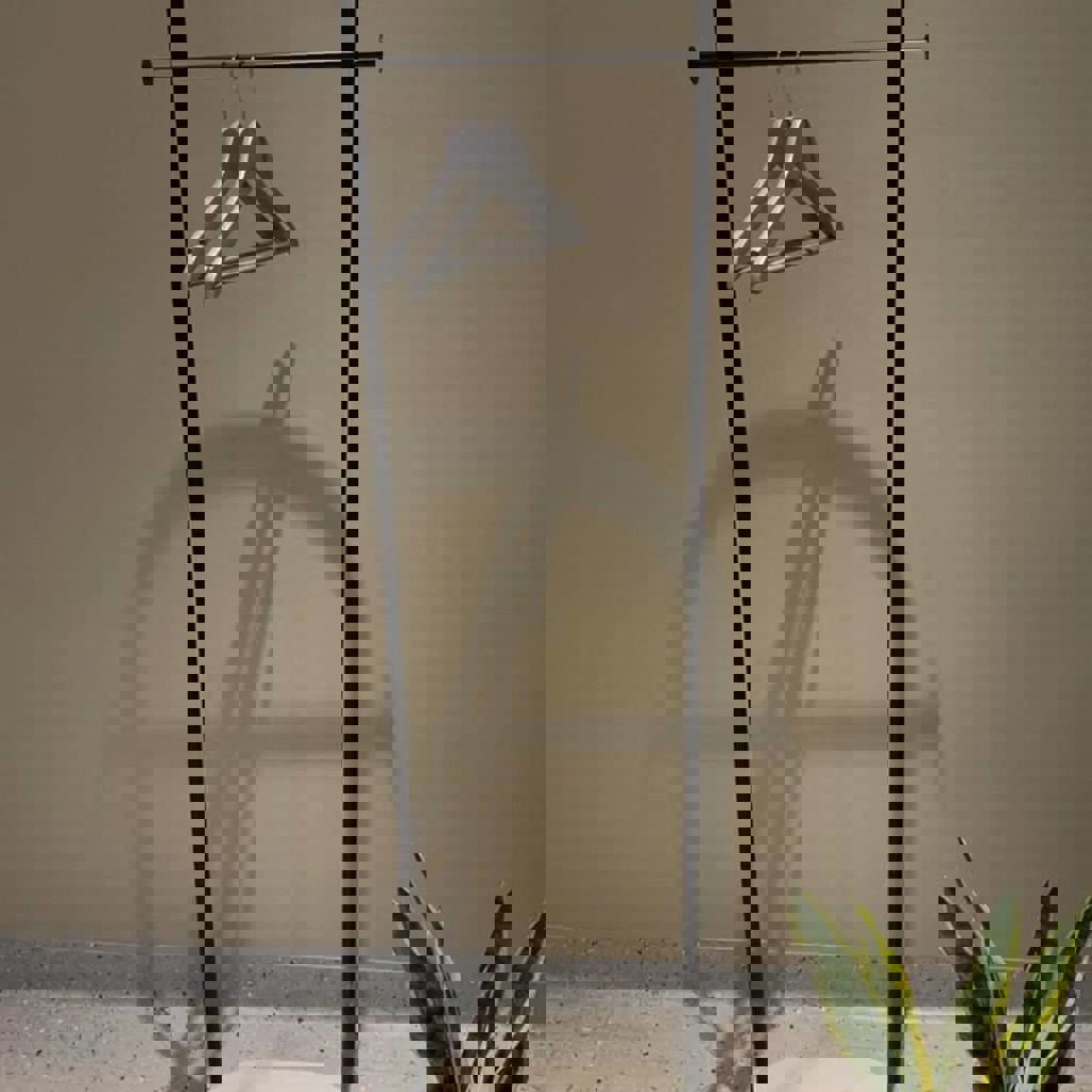 Напольная вешалка для одежды