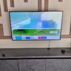 Телевизор Samsung UE50NU7400U - фото 3