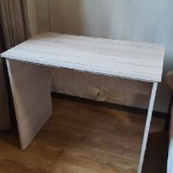 Светлый стол - фото 1