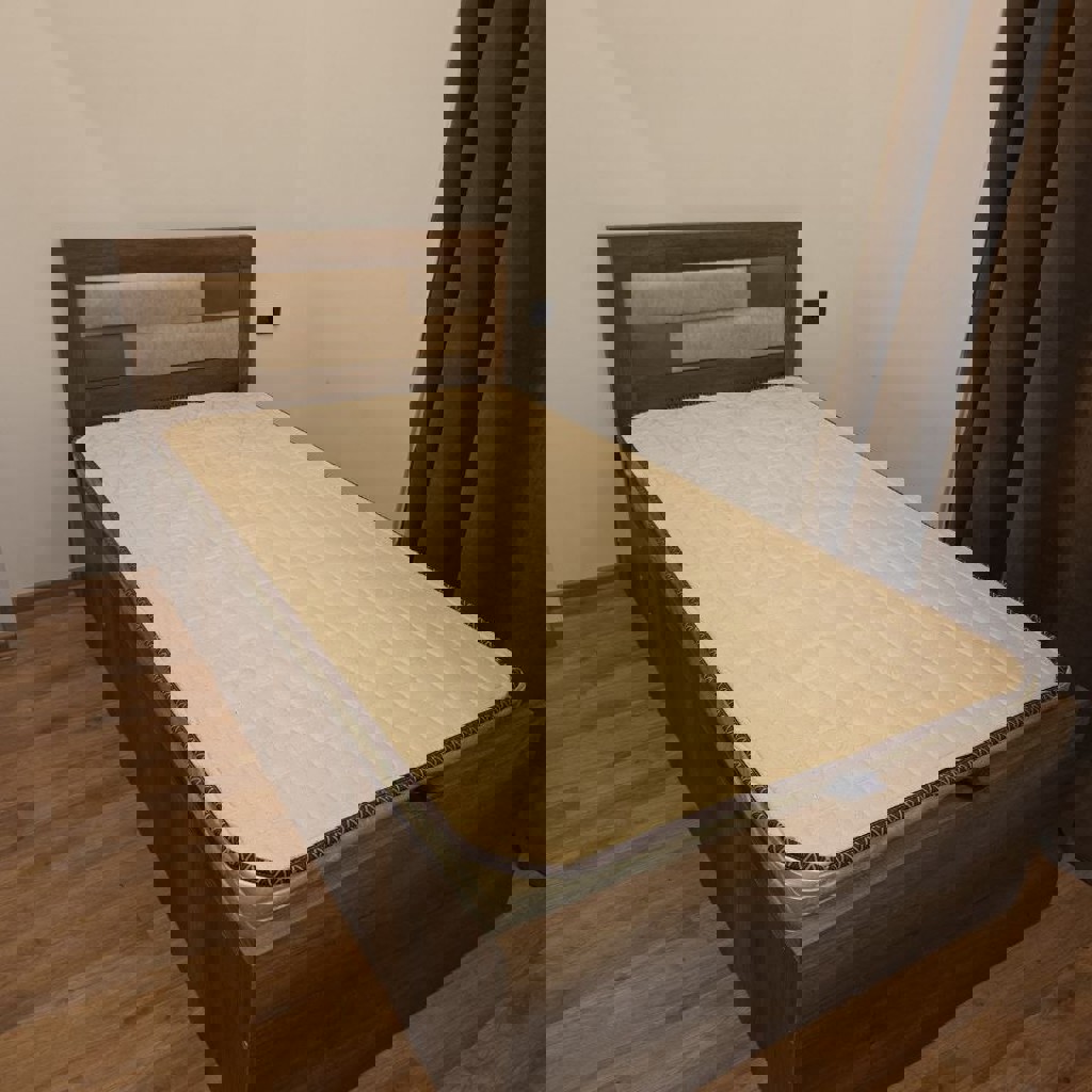 Кровать с матрасом