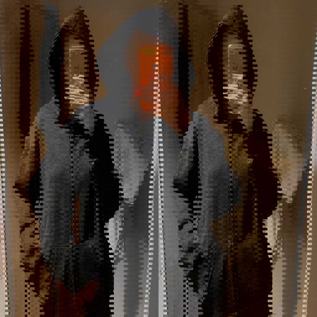 Теплая кофта с капюшоном