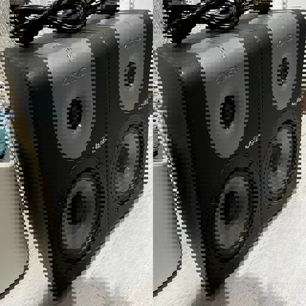 Студийные мониторы Alesis M1 Active 520