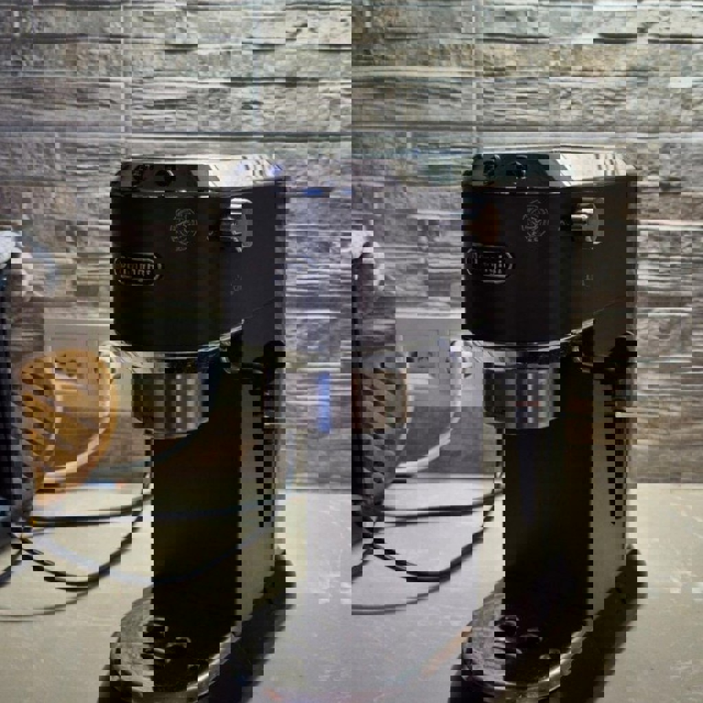 Кофемашина DeLonghi Dedica Style EC685.BK