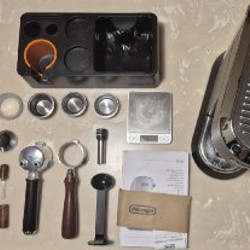 Кофемашина DeLonghi Dedica Style EC685.BK - фото 3