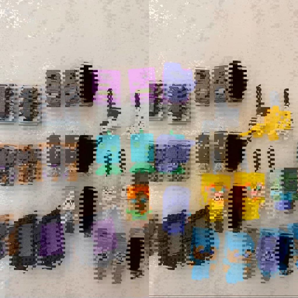 Фигурки из Kinder joy Minecraft