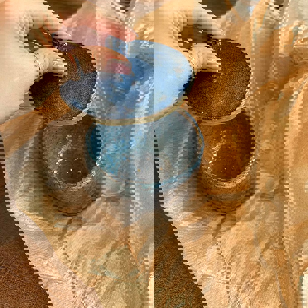 Керамическое блюдце ручной работы