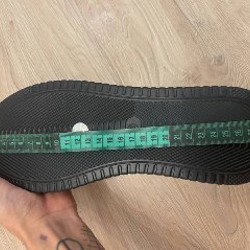 Кроссовки - фото 4