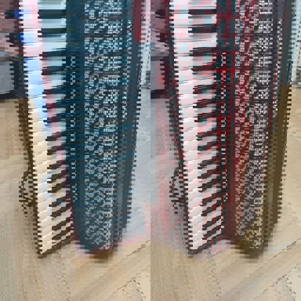 Аккордеон Royal Standard Montana