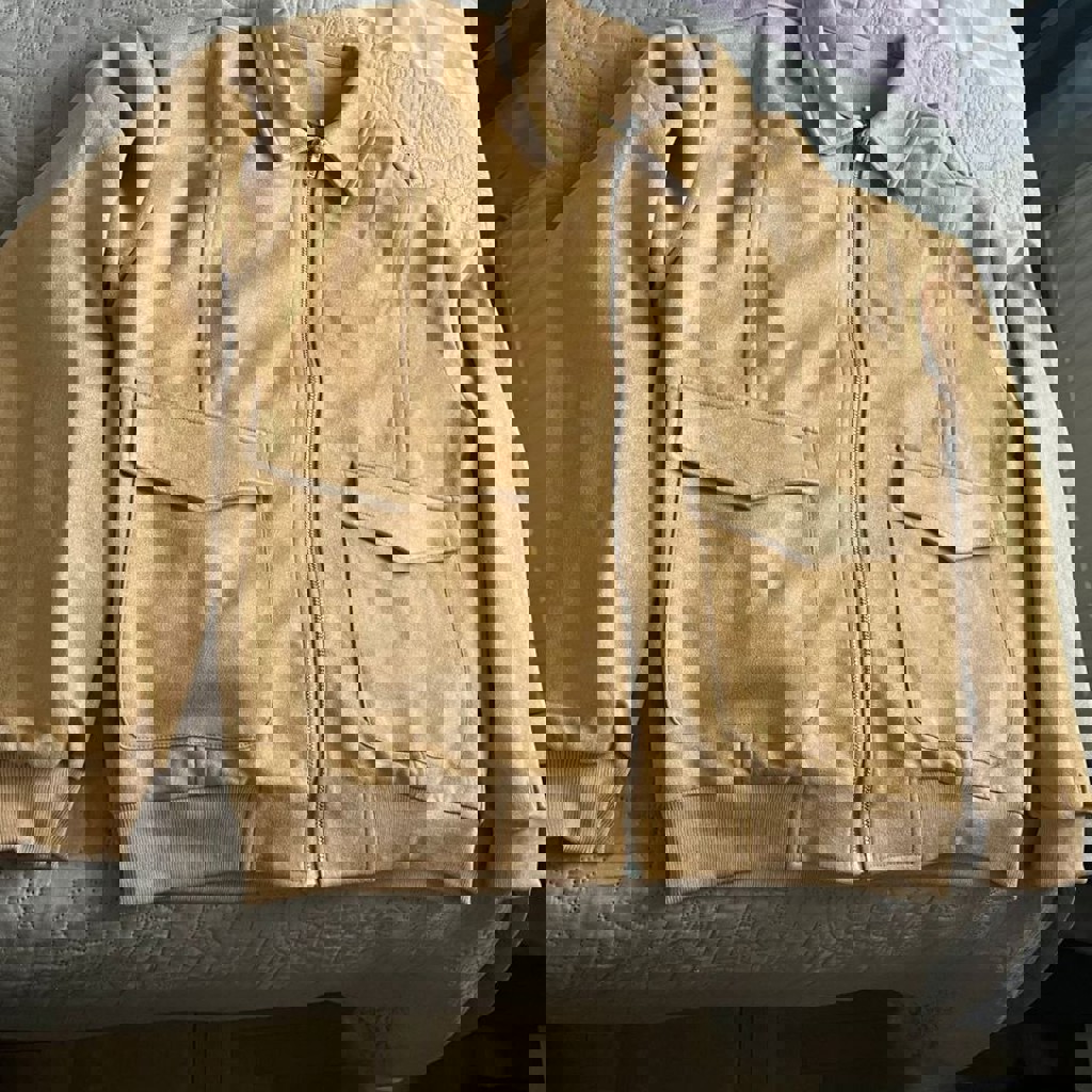 Куртка весенняя