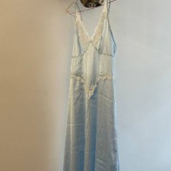 Ночная сорочка голубого цвета из сатина - фото 2