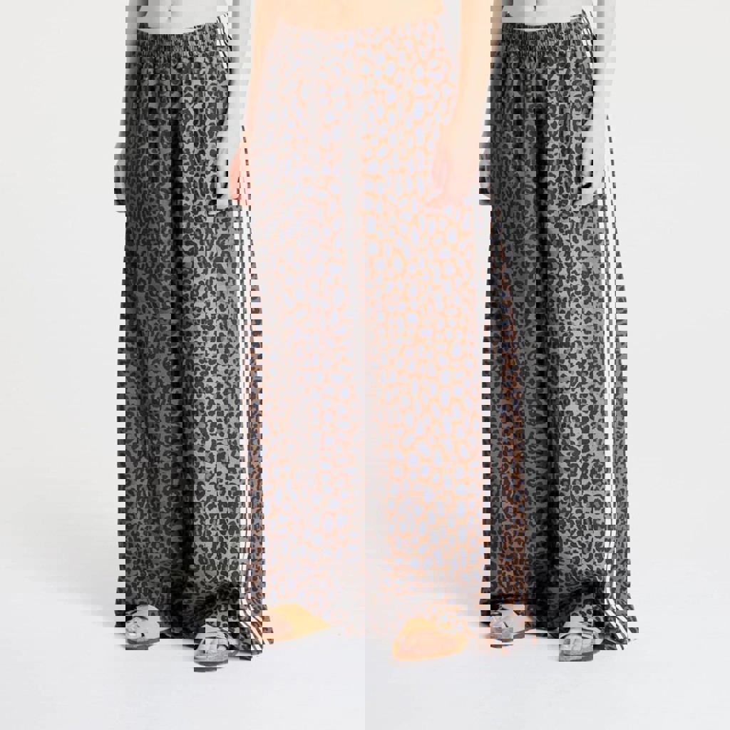 Джинсы Stradivarius