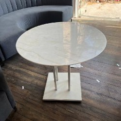 Стол Каменный квадратный - фото 1