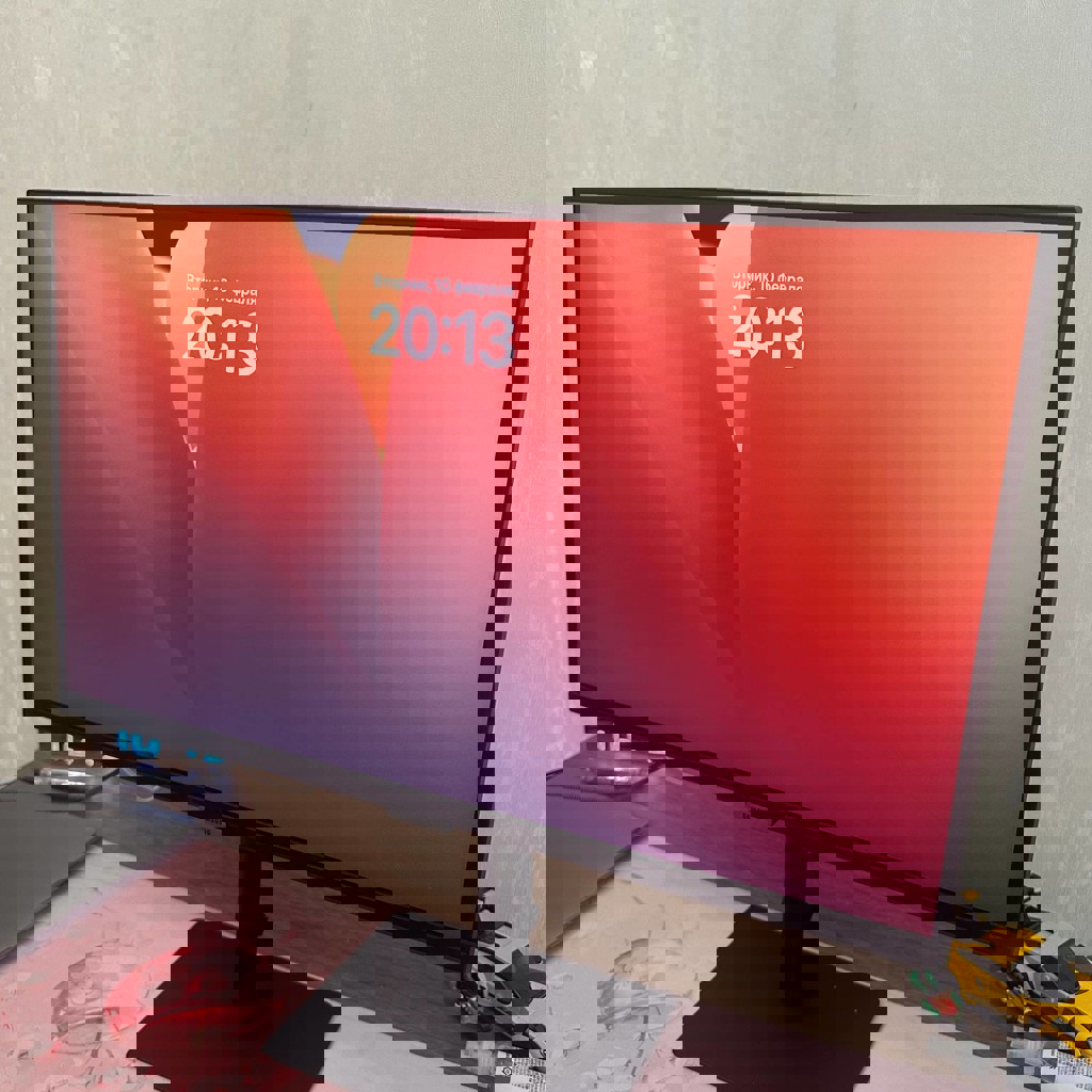 Samsung ViewFinity S8