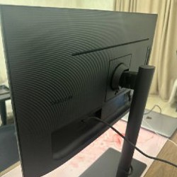 Samsung ViewFinity S8 - фото 4