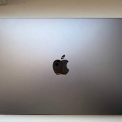 MacBook Pro M3 (2023) - фото 2