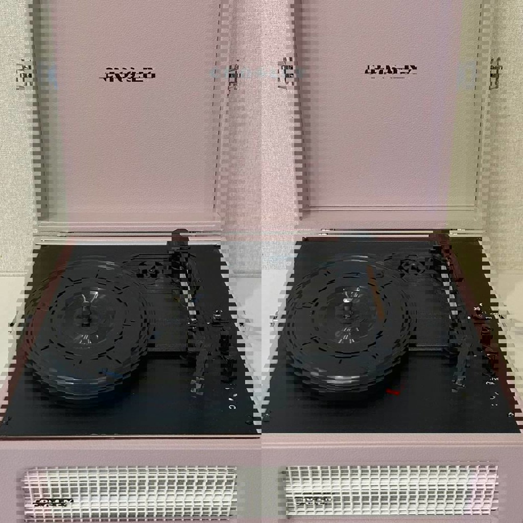 Виниловый проигрыватель Crosley Voyager