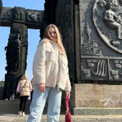 Пиджак с юбкой - фото 2