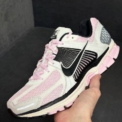 Кроссовки - фото 2