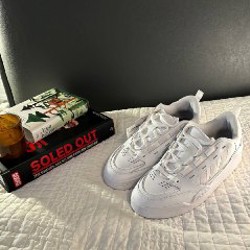 Кроссовки - фото 7