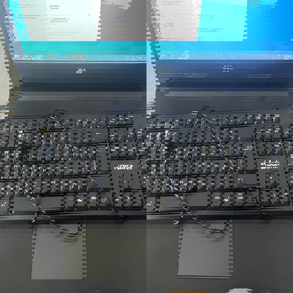 Ноутбук с дополнительной клавиатурой