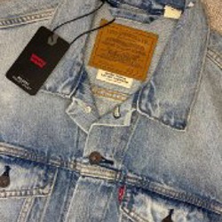 Светлая джинсовая куртка - фото 5