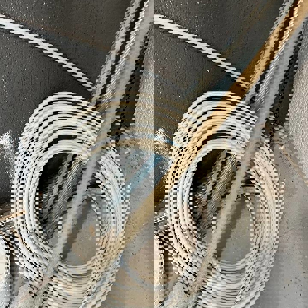 Трубы и потолок