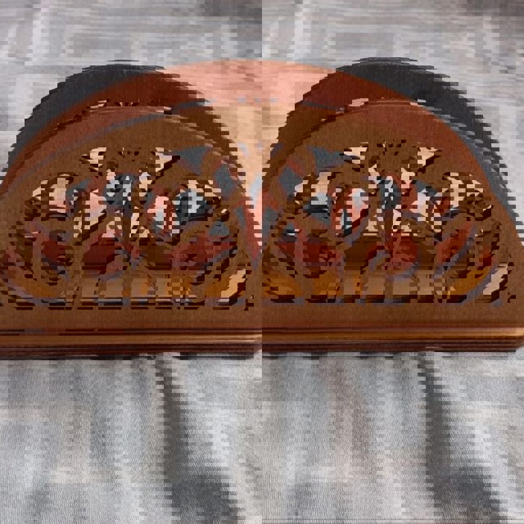 Деревянная подставка под салфетки