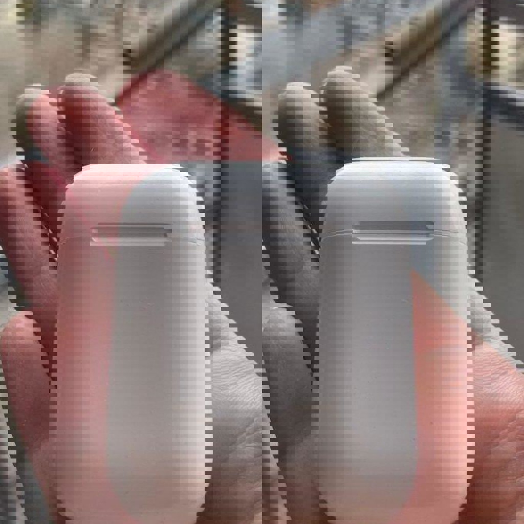 AirPods 2 — один наушник