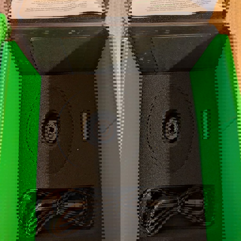 Микрофон Razer Seiren X