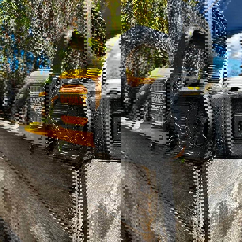 АКБ пила DeWalt DCM575