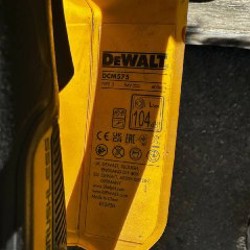 АКБ пила DeWalt DCM575 - фото 2