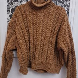 Свитер H&M с горлом - фото 1