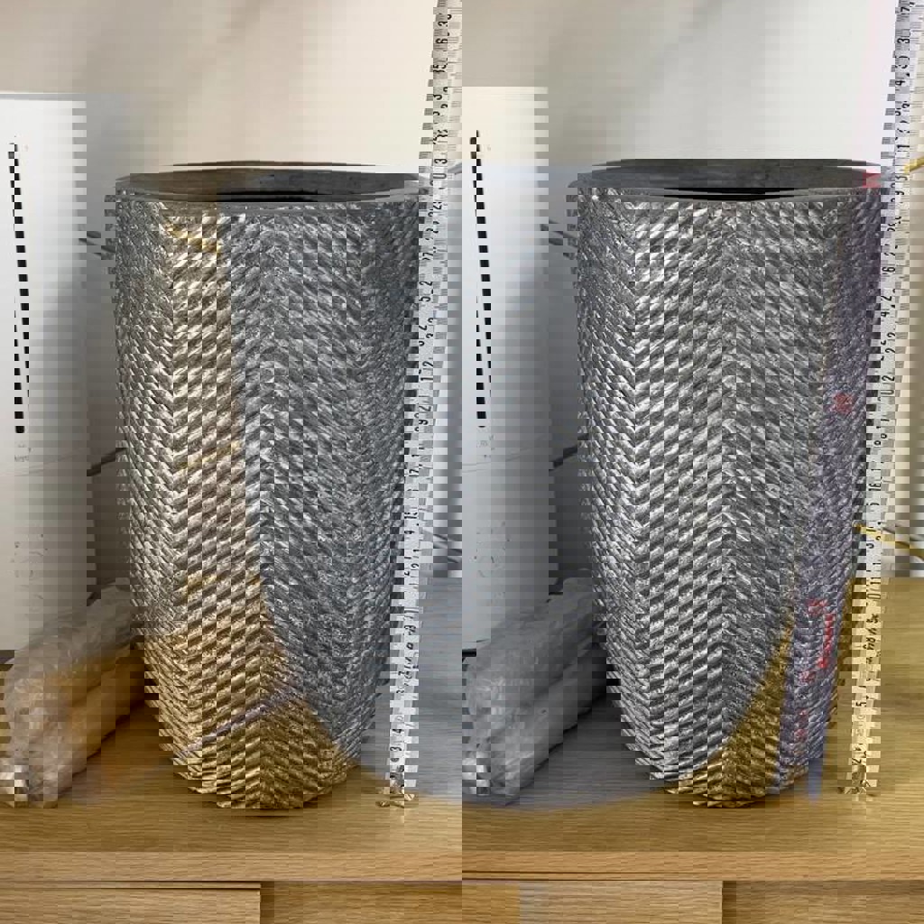 Керамический с 'ребрами'