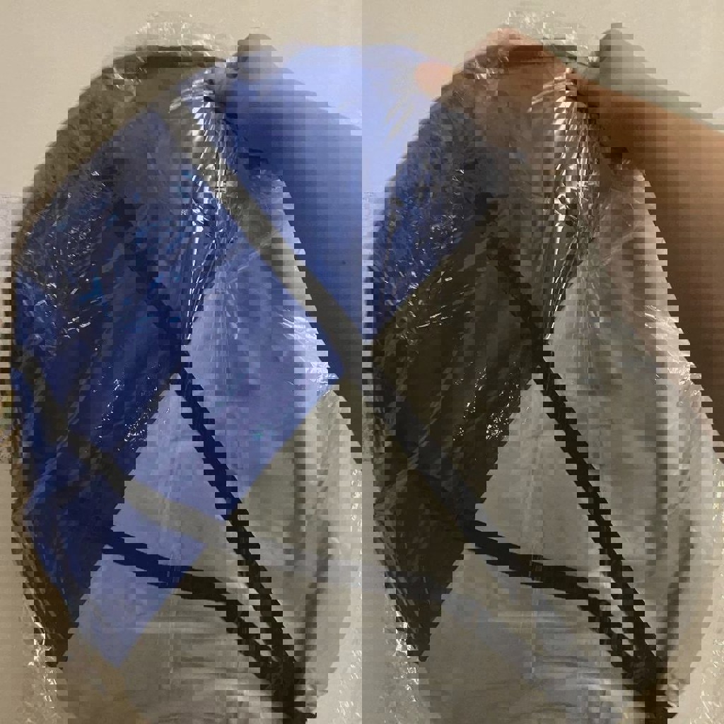 Палатка в форме колбасы