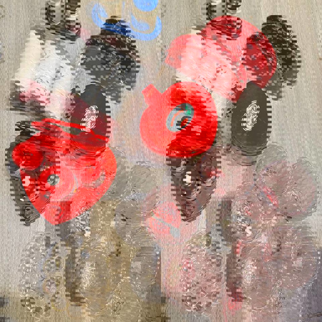 Тарелки и соусницы