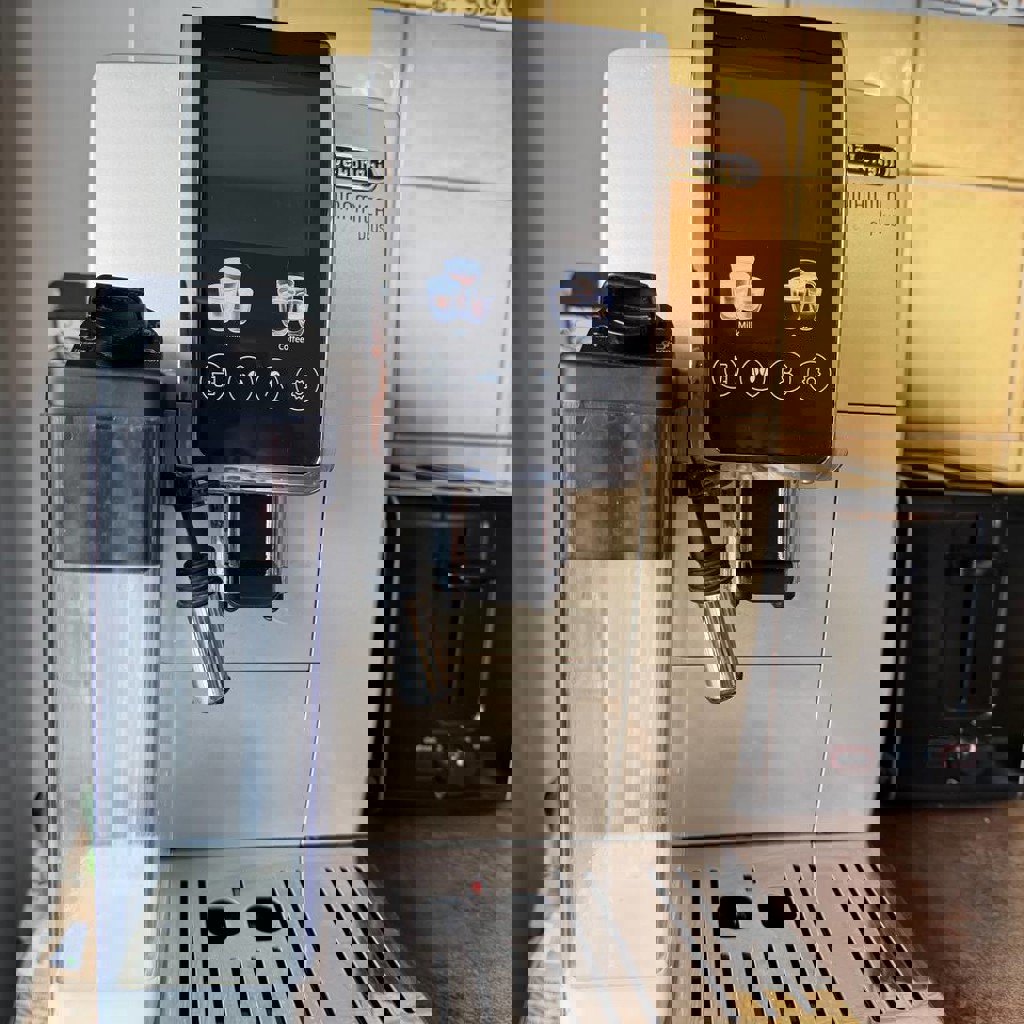 Кофемашина DeLonghi ECAM380.85.SB